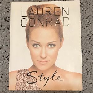 Lauren Conrad “Style” paperback book